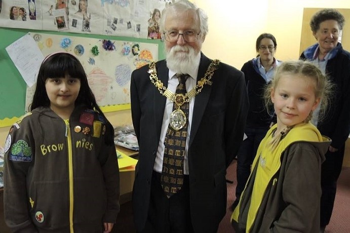 Lancaster Brownies take on Arts Award and discover some hidden talents