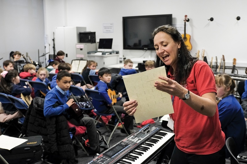 Top five tips for delivering Arts Award Discover to whole classes